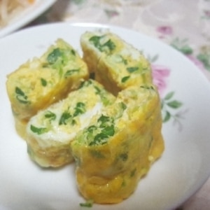 豆苗とチーズの卵焼き